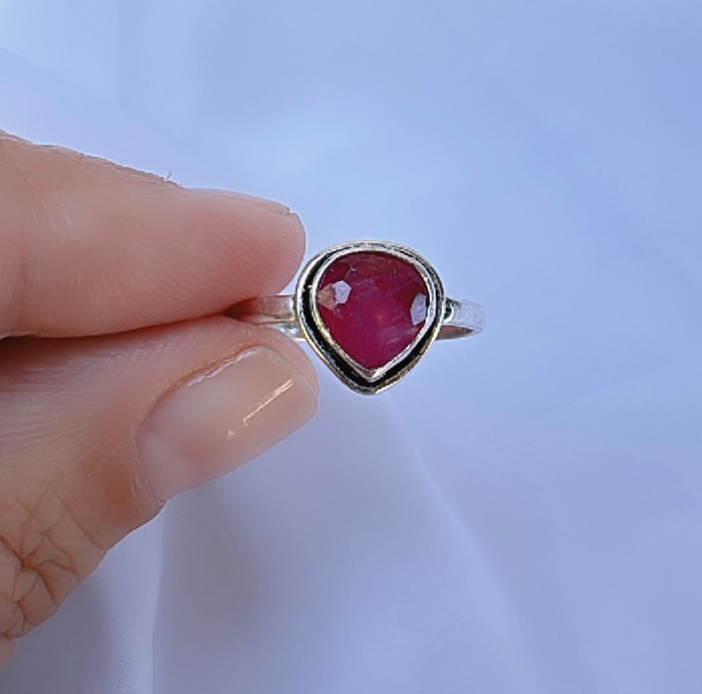 Rubi Boho Ring Size 8 - Belo Jewelry