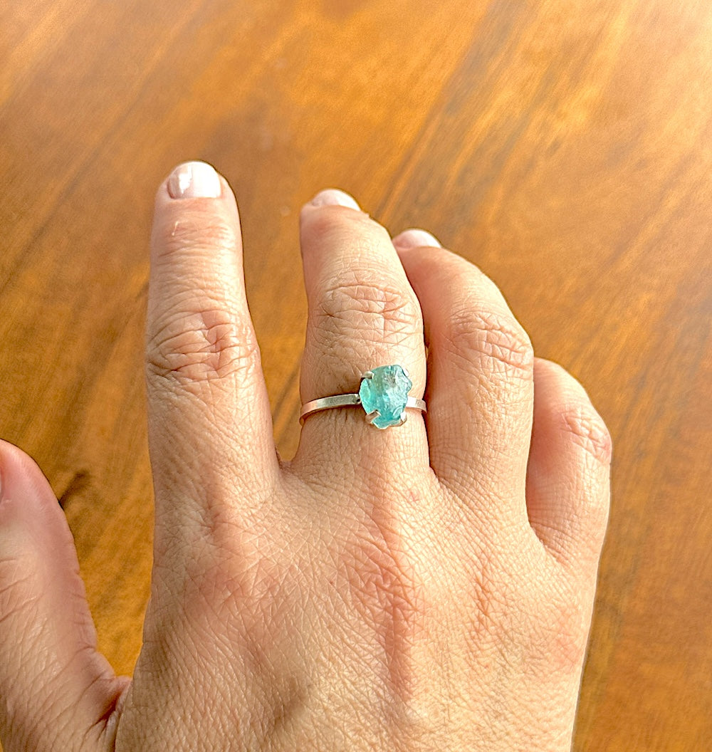 Raw Apatite Ring - Belo Jewelry
